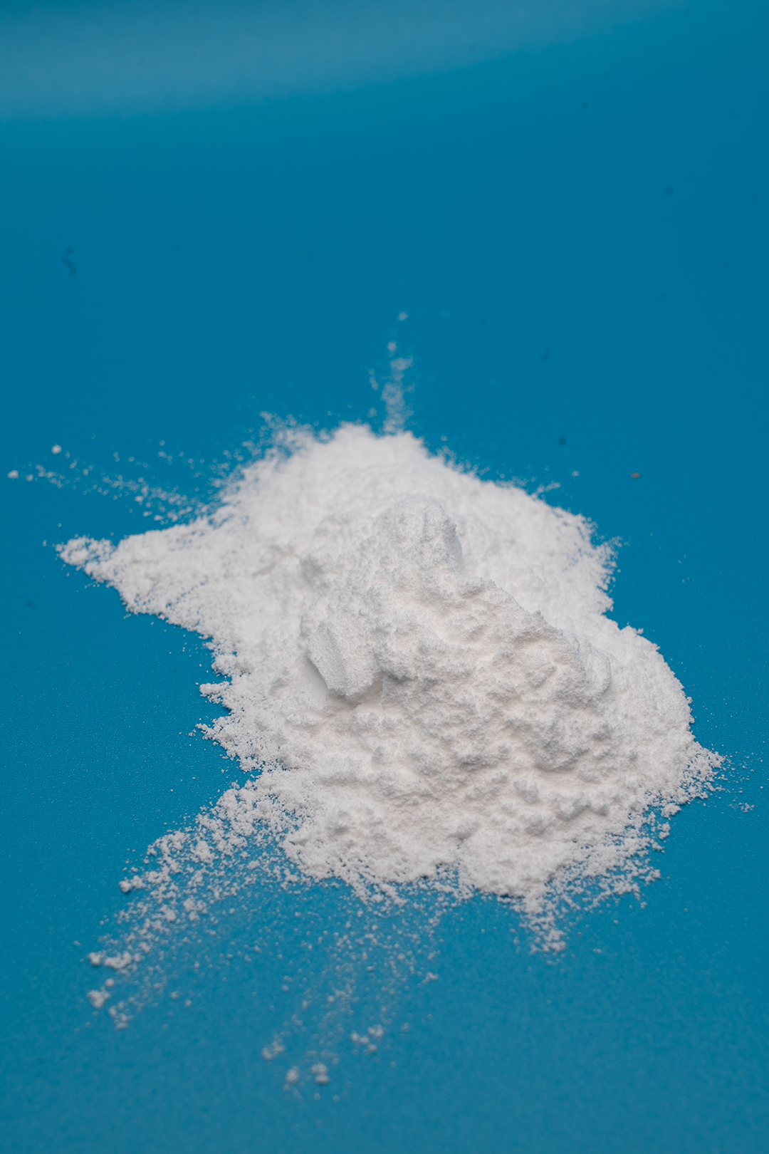 Close-up of LMW powder